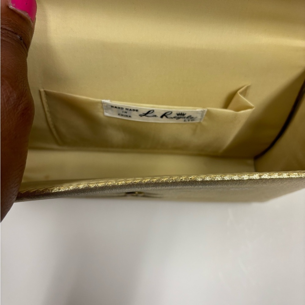 Vintage gold crossbody bag by La Regale sku 3001 - Picture 3 of 7